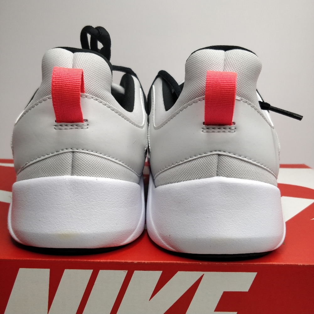 Nike Legend Essential Size 10.5 Training Shoes - Picture 3 of 3